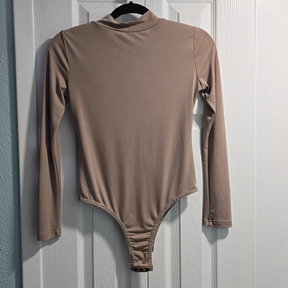 Small Tan Dance & Marvel Bodysuit - Picture 7 of 10
